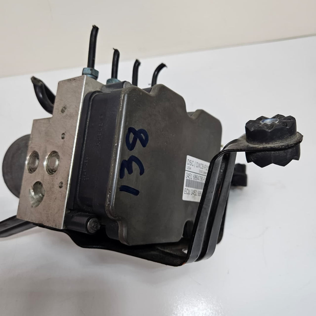 2014-2015 BMW X5 F15 and X6 F16 ABS Pump Control Module 6864790 USED