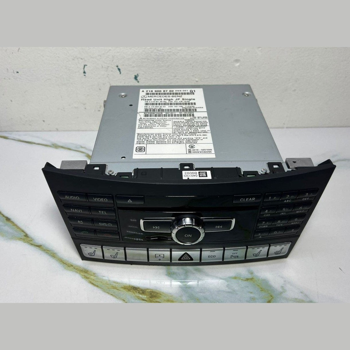 Mercedes-Benz w218 Radio Audio Head Unit CD Player  A 218 900 87 02 OEM