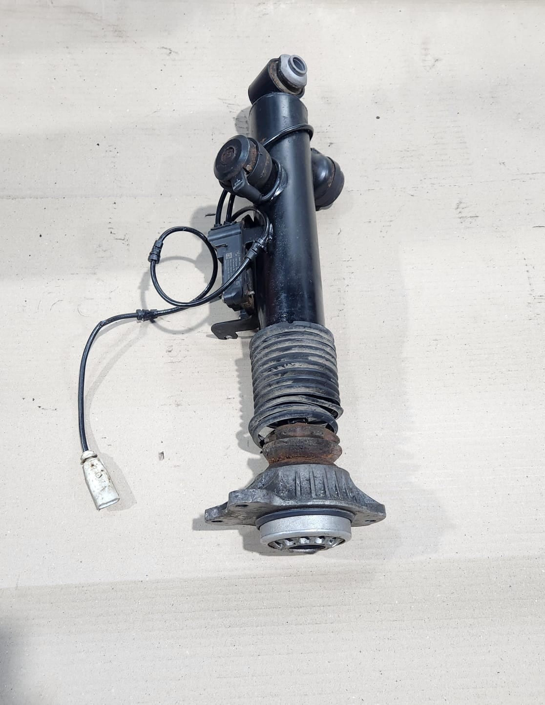 BMW 5 Gran Turismo Rear Left Shock Absorber 6796943 5 Series 535GT
