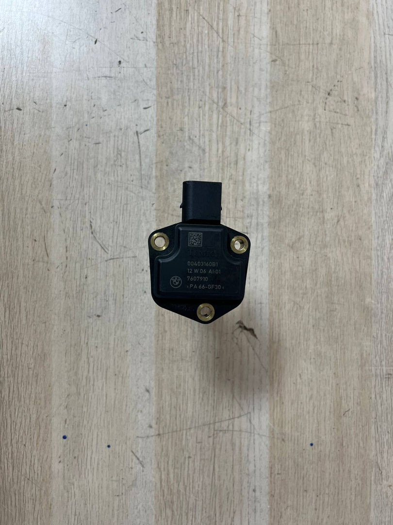2006-2011 BMW 323i Oil Level Sensor 7607910 323i, 325i, E82 E90 