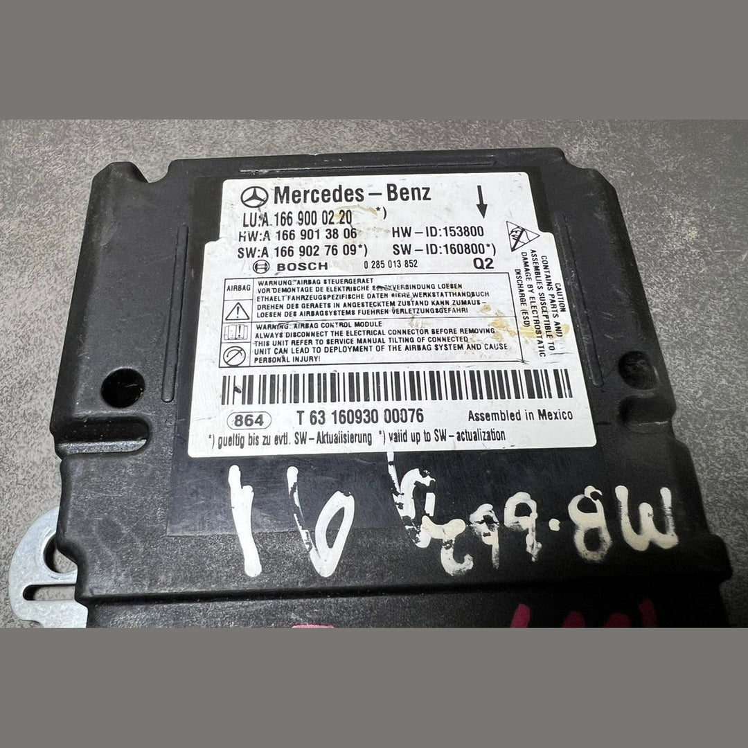 13-16 Mercedes GLE W166 SRS Safety Restraint Control Module A166 9000220 OEM