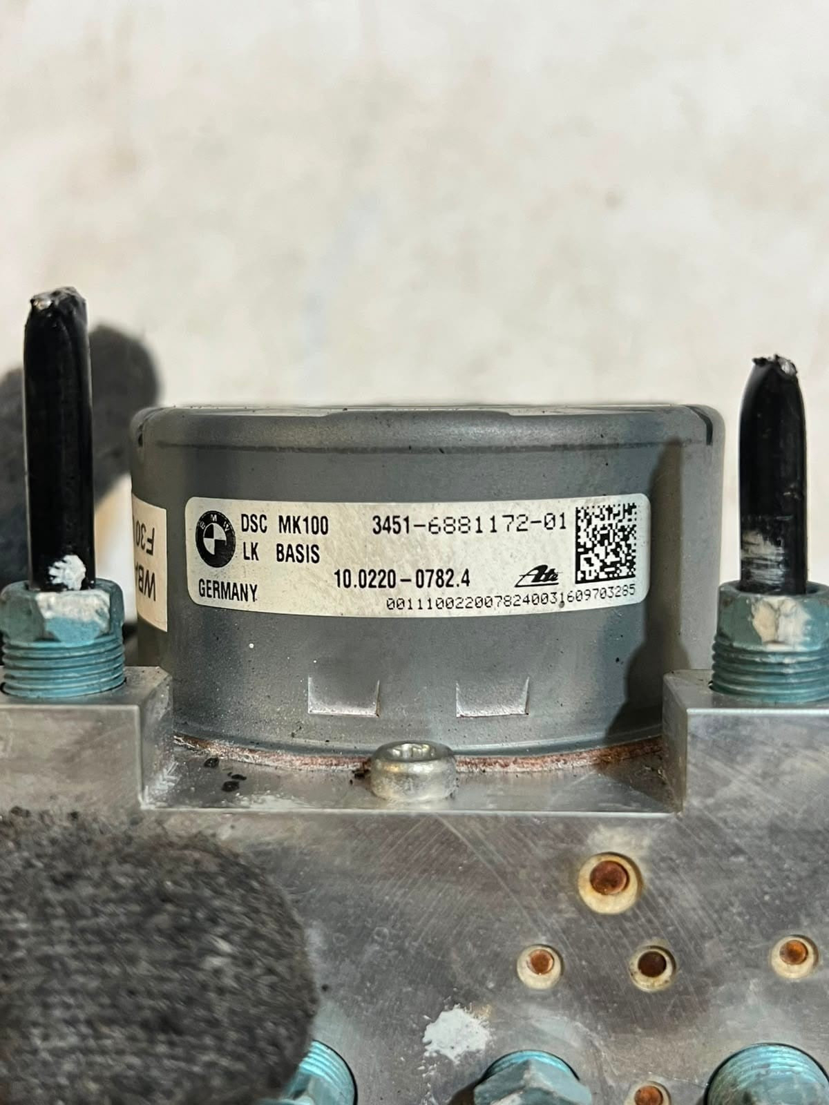 2018 BMW 320i F30 F31 F32 Abs Pump Control Module 6881172 OEM