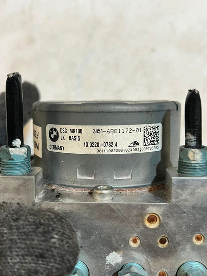 2018 BMW 320i F30 F31 F32 Abs Pump Control Module 6881172 OEM