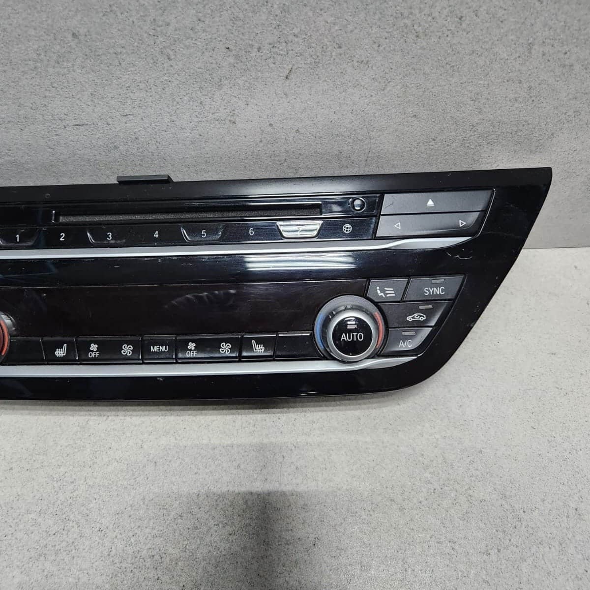 2018 BMW 540d xDrive Climate Control Switch Panel 6999402 530i 540i G30