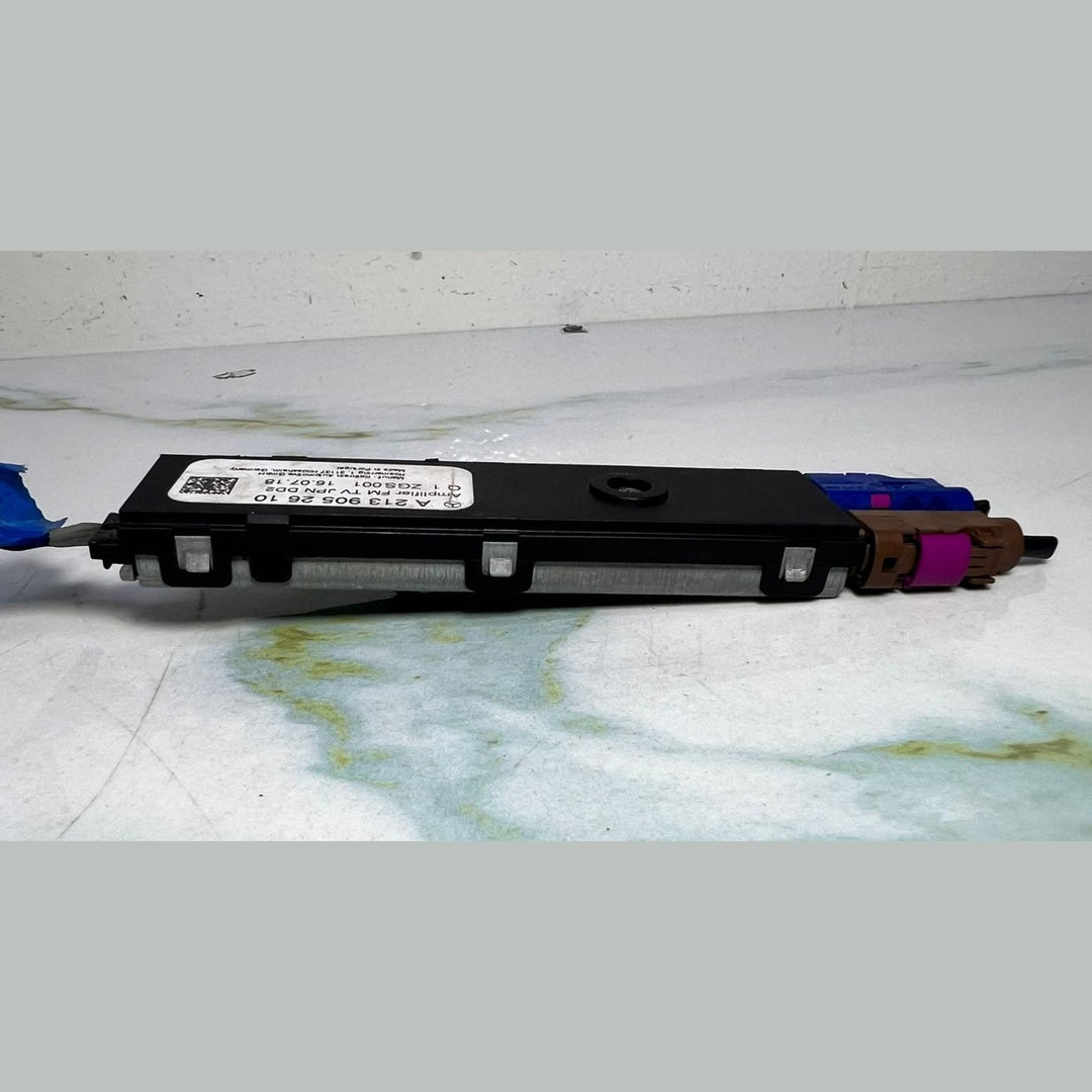 Mercedes Antenna Amplifier A2139052610 S-Class W222 W213 E-Class