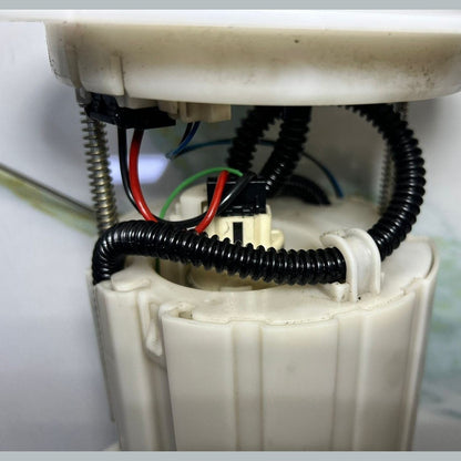2013-2016 Mercedes-Benz GL350 Fuel Delivery Module A 166 470 29 94