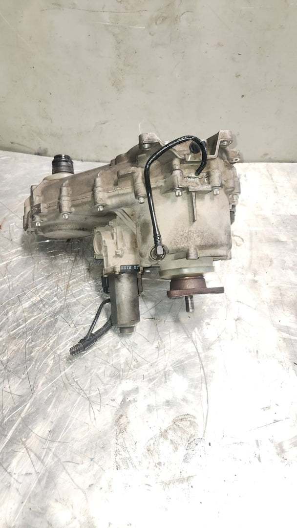 2007-2013 BMW X5 Transfer Case 7574777 X5 E70 ATC 700 USED 90K KM