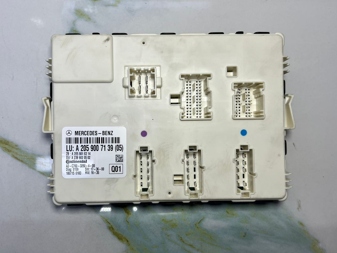 Mercedes W205 C300 C-Class Continental Control Module Unit A205 9007139 OEM