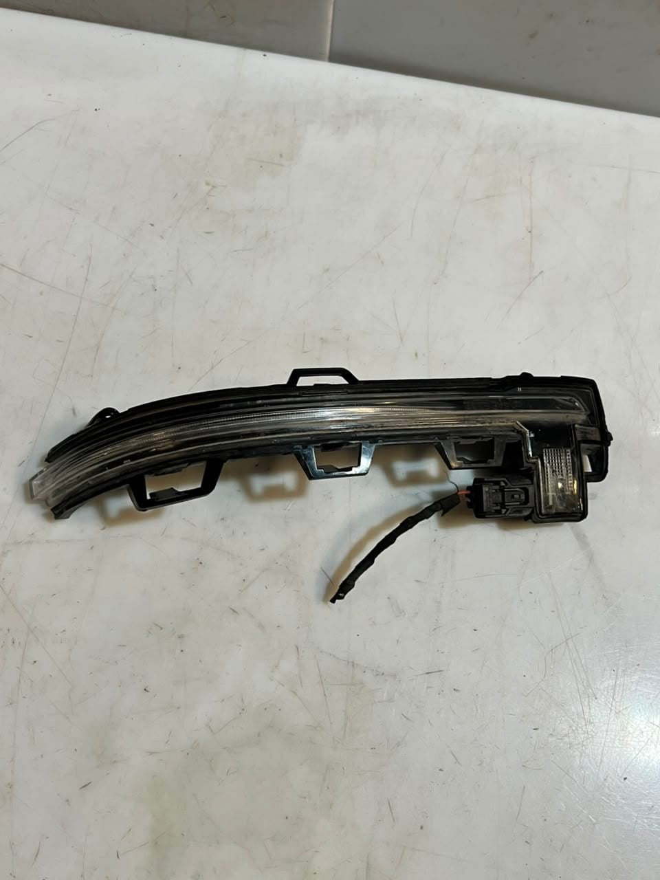 2018-2024 BMW X3 G01 X4 G02 X5 G05 X6 G06 G07 Mirror Turn Signal Light 7441439
