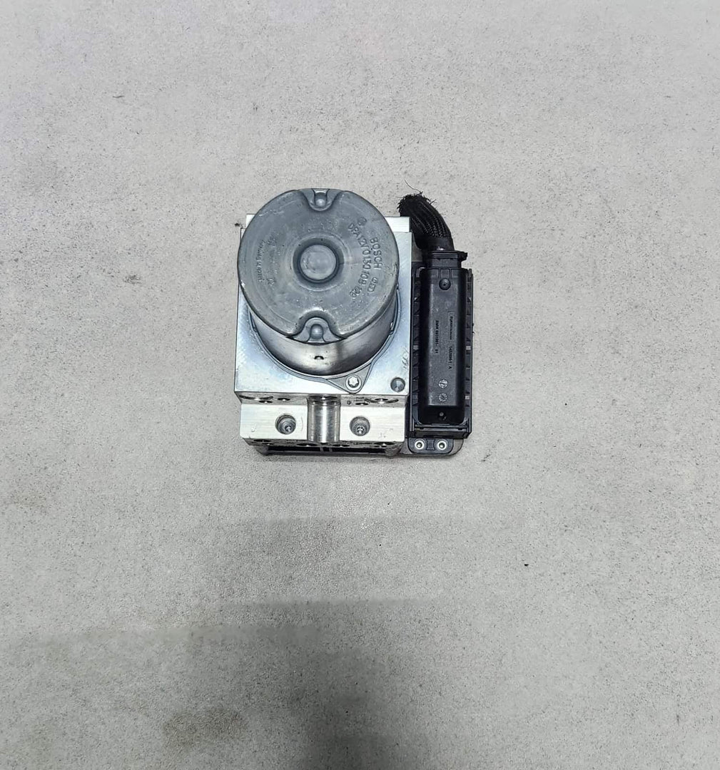 2010-2016 BMW 550i Abs Pump Module 6852808 5 Series F10 F11 and 6 Series F12 F13