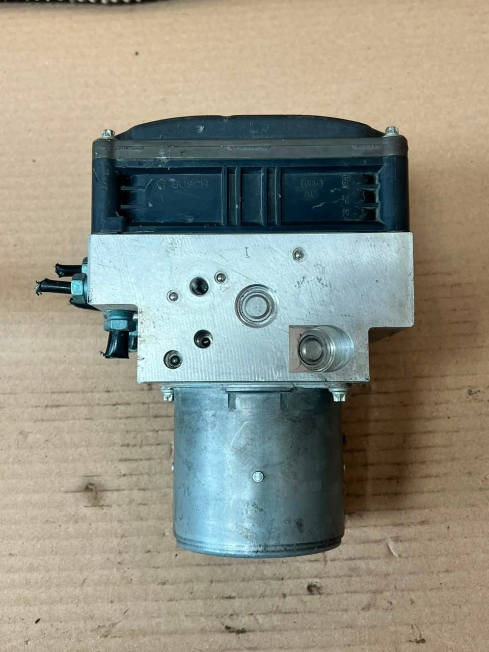 2011 BMW 5 Series F10/F11 F01 F02 550i ABS/DSC Hydraulic Pump Unit 6799517 OEM