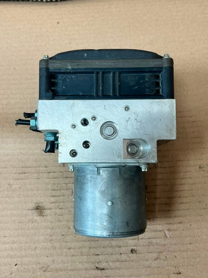 2011 BMW 5 Series F10/F11 F01 F02 550i ABS/DSC Hydraulic Pump Unit 6799517 OEM