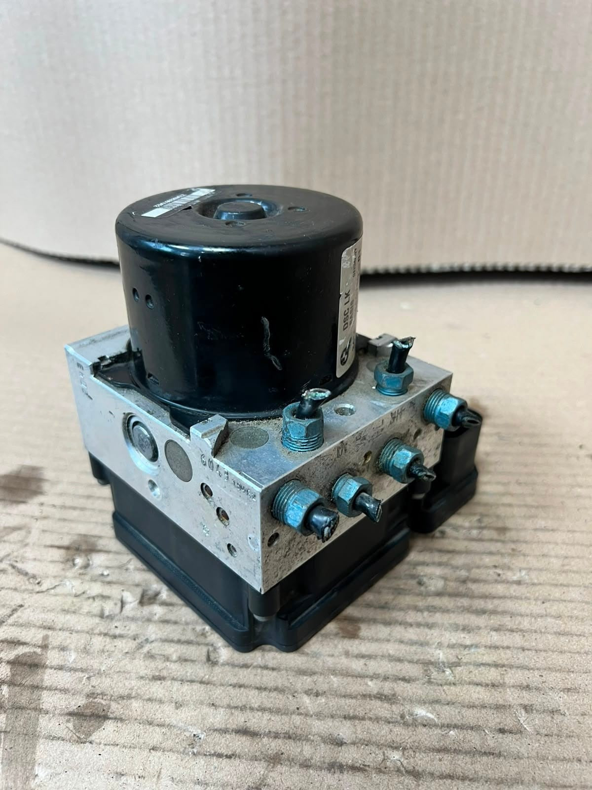 2012-2013 BMW 1' F30 F20 F21 320i ABS Hydraulic Block Control Pump 6860730 OEM
