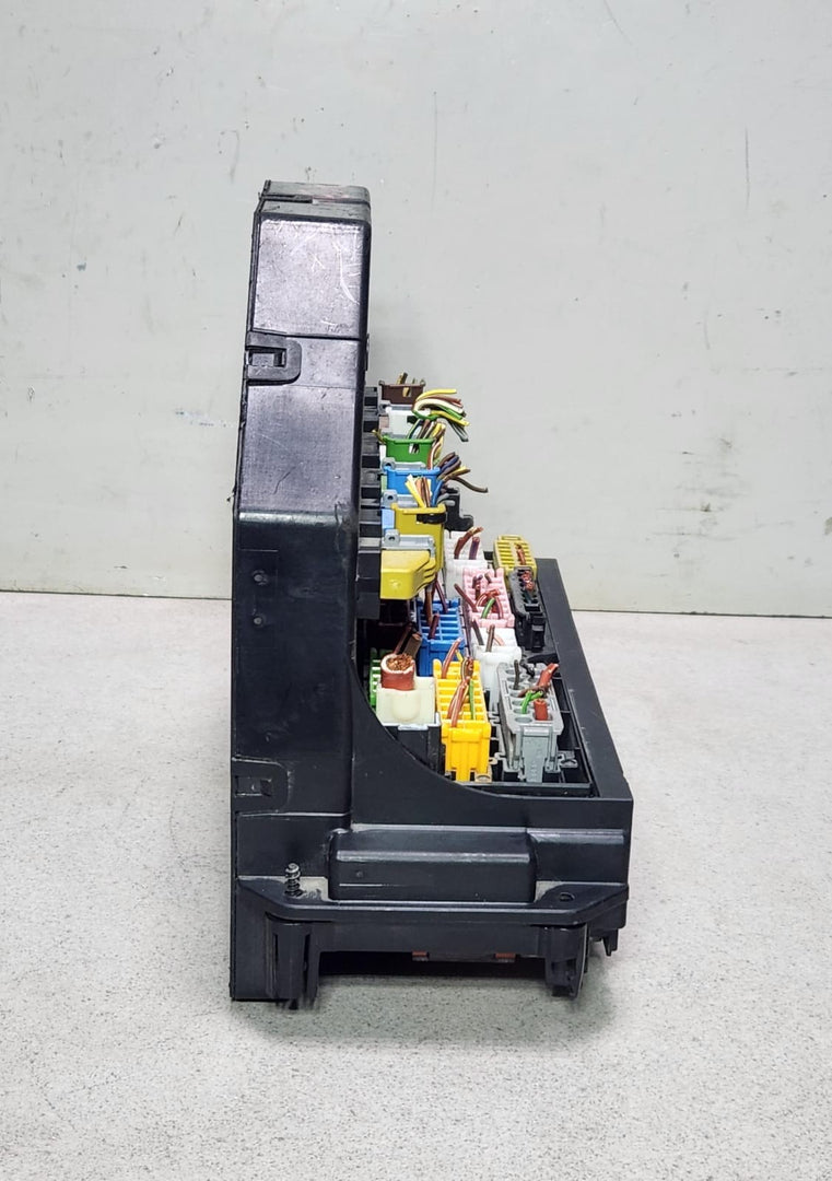 Mercedes Fuse And Relay Module A2129002727 CLS C218 X218