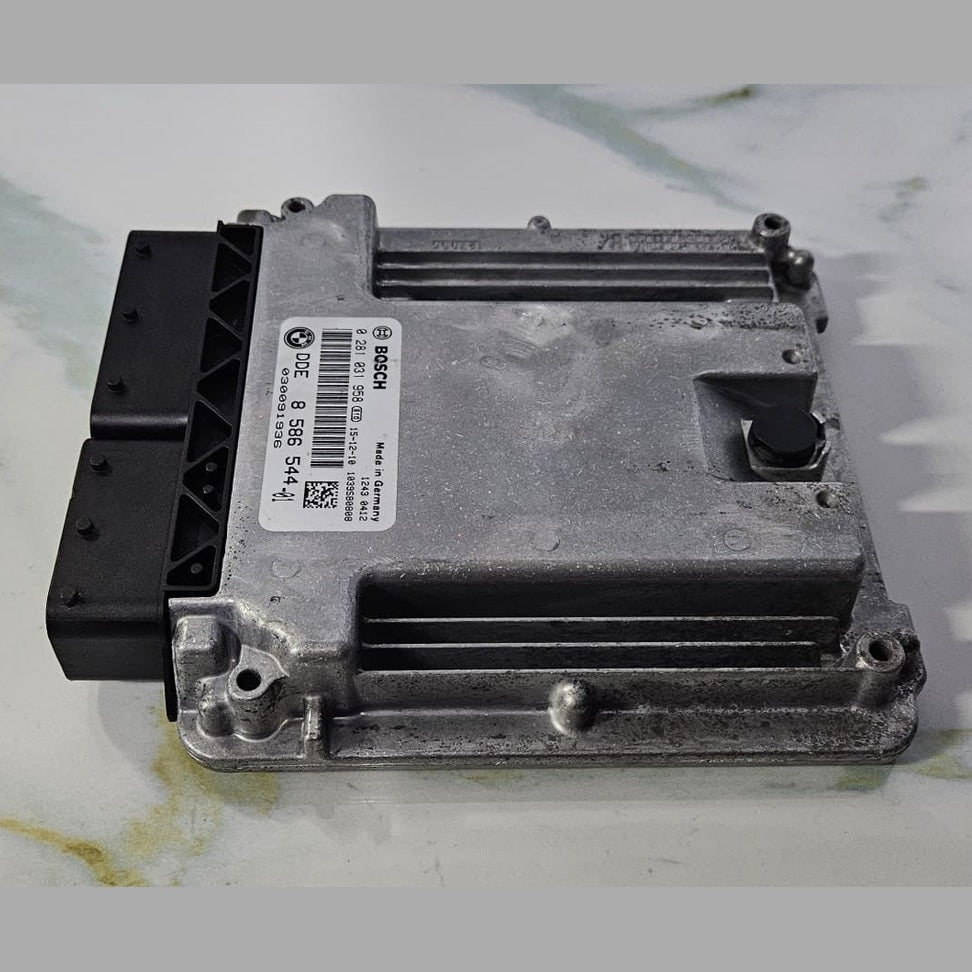 OEM BMW X3 X4 X5 X6 N57 ENGINE CONTROL UNIT ECM DDE ECU ONLY 8586544 BOSCH