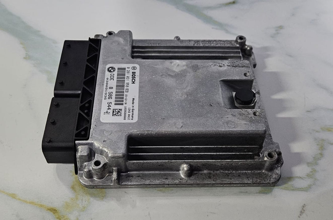 OEM BMW X3 X4 X5 X6 N57 ENGINE CONTROL UNIT ECM DDE ECU ONLY 8586544 BOSCH