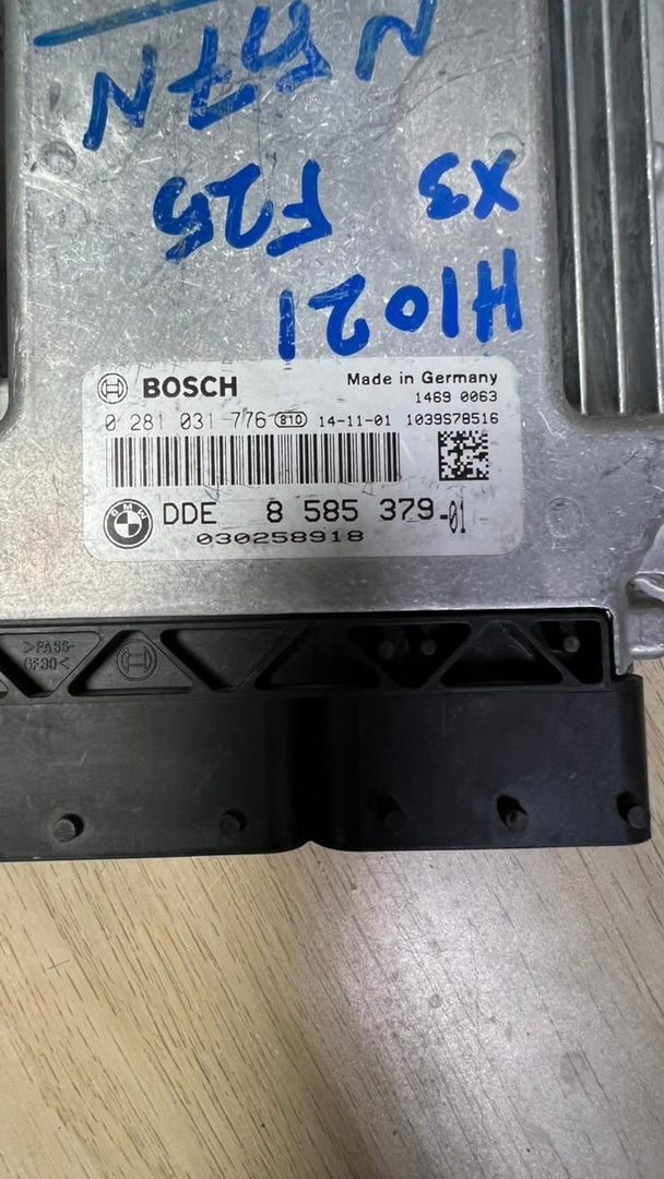 BMW Engine Control Unit 8585379 X3 F25 N57D30A 3.0 DIESEL ECU UNIT 