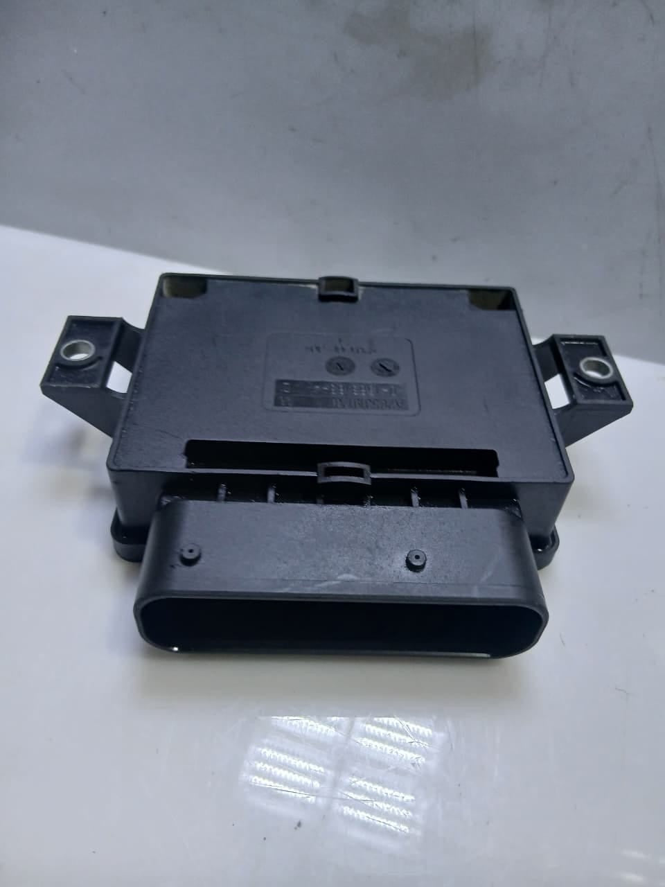 BMW 5 Series F10 F11 F12 F13 F25 F26 650i Parking Brake Control Module 6858017