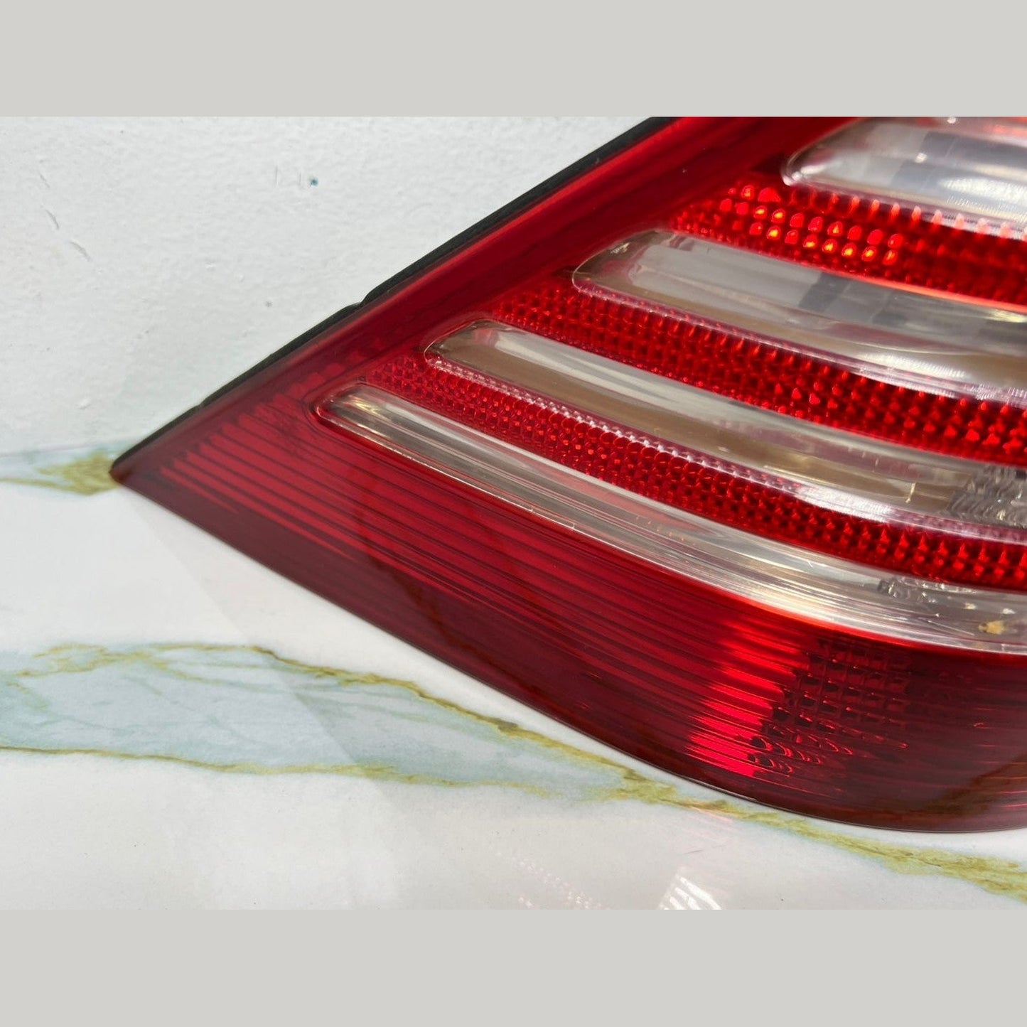 1999-2005 Mercedes W220 S-Class Rear Left Side LED Tail Light Brake Stop Lamp