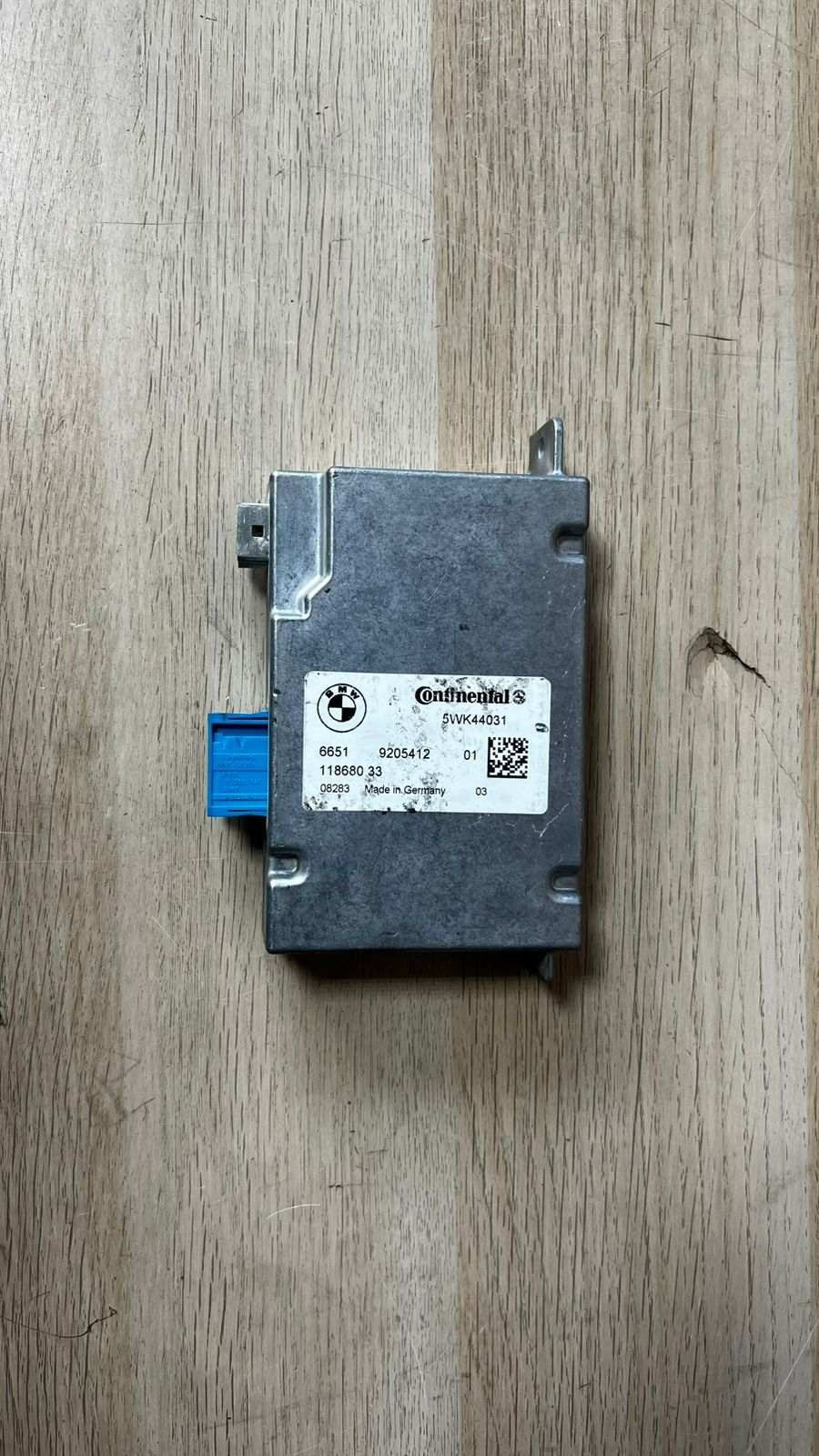 BMW 2009 BMW 750i F01 F02 F03 F04 Camera Control Module 9205412