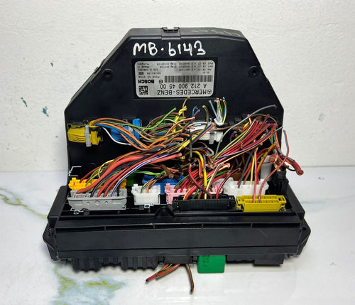 10-16 Mercedes-Benz W212 W204 Front SAM Module Relay Fuse Box A212 9004500 OEM
