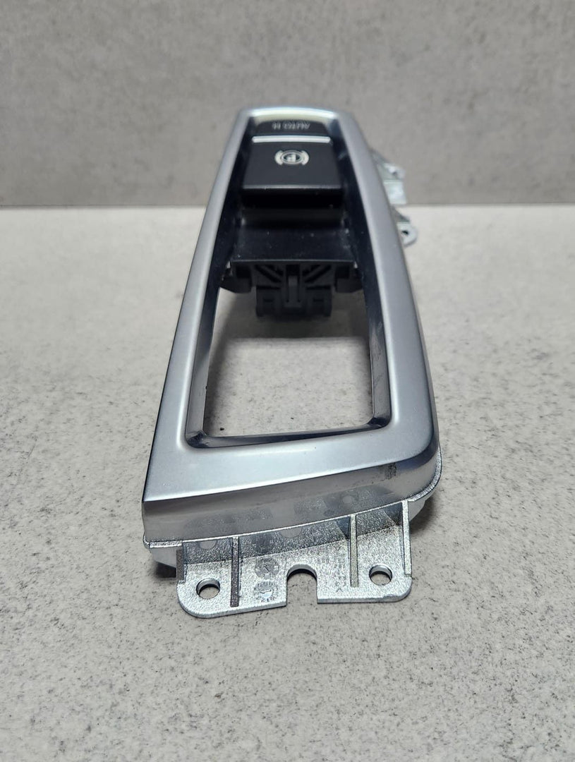 2014-2016 BMW 535i Parking Brake Actuation Switch 6822520 F01 F02 F07 F15 F16