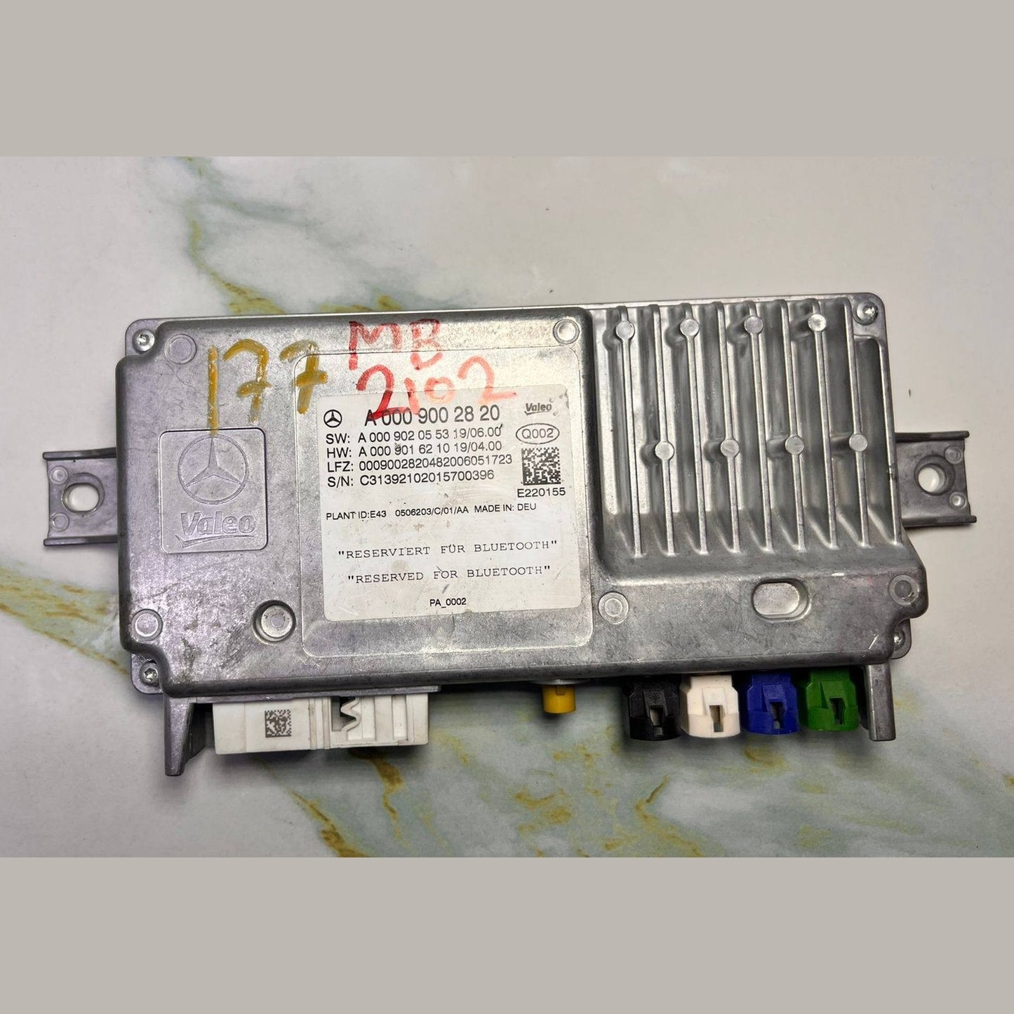 Mercedes-Benz Parking Aid Control Module A 000 900 28 20 GL350