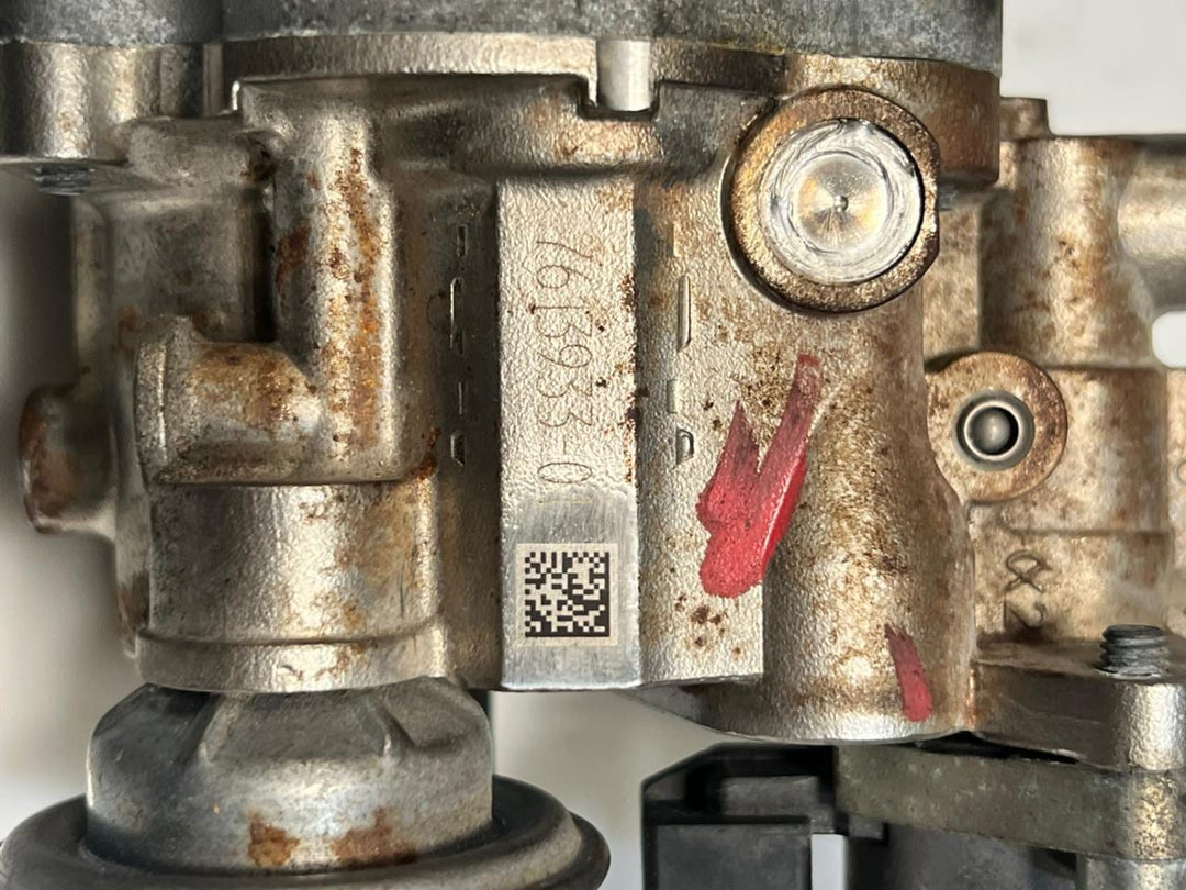 BMW N54 N55 E90 E92 E60 E71 Z4 X3 X5 X6 135i High Pressure Fuel Pump 7613933 OEM