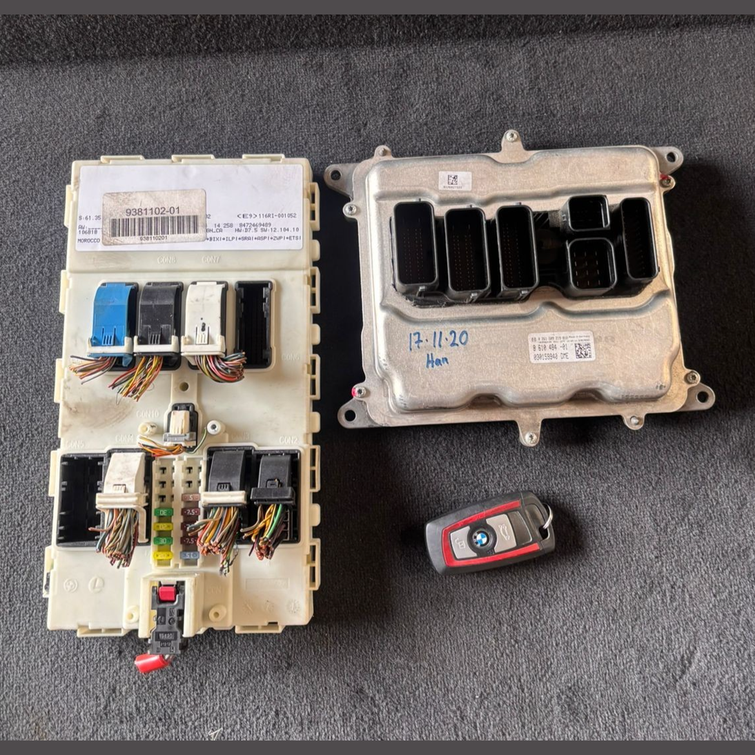 BMW 1 F20 PRE LCI 118i  N13B16A  ENGINE CONTROL UNIT ECU KEY LOCK SET - 8610484