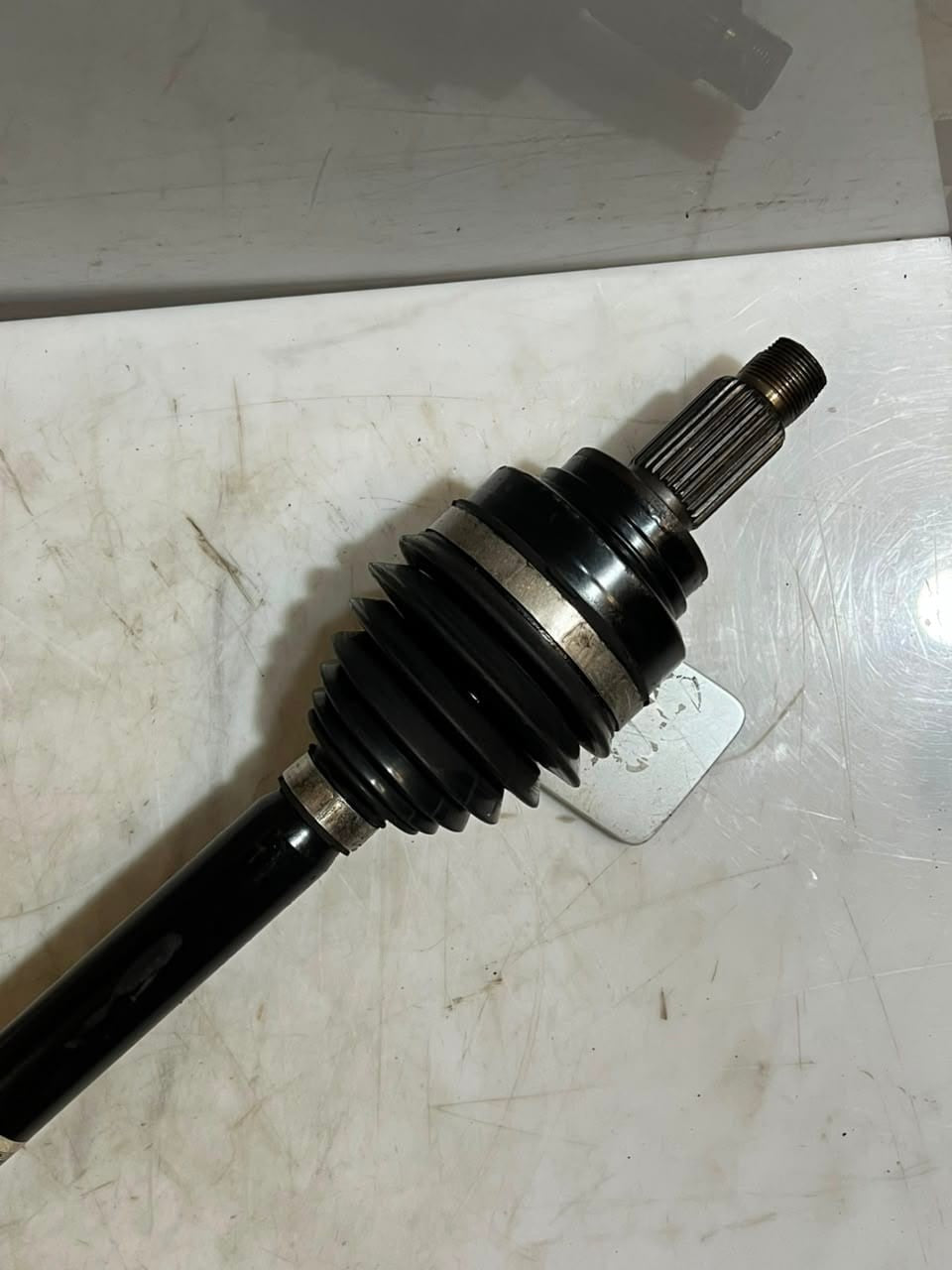 2011 BMW 3' 4' F30 F31 F32 F33 F36 LCI 328i Rear Right Axle Shaft 7637444 OEM