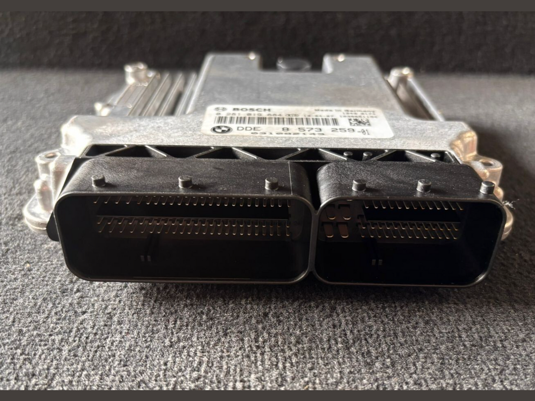 BMW 320d DIESEL N47N F30 F32 F34 F36 2013 ENGINE CONTROL DDE ECU SET  8573259
