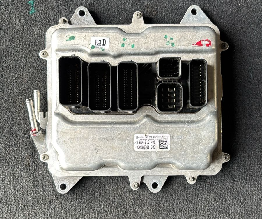 BMW F01 F02 F06 F07 F12  550i 650i 8 614 ENGINE CONTROL UNIT MODULE - 8614915