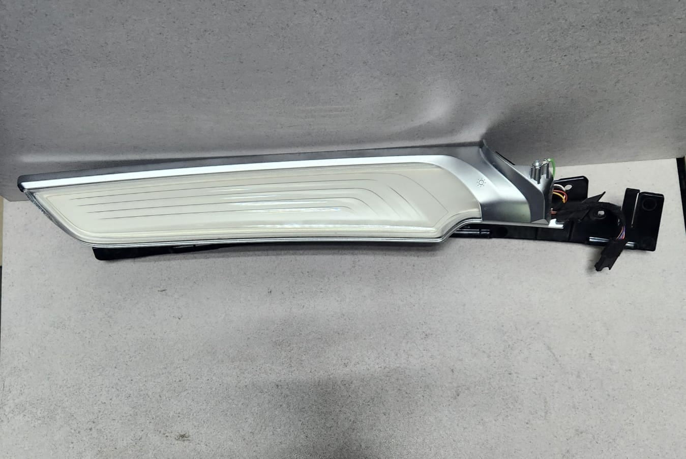 2016-2019 BMW 750i Rear Door Window Sunshade 7440850 7 Series G1