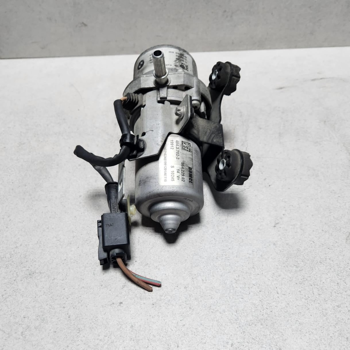 BMW Vacuum Pump 6797749 3 Series F30 5 Series F10 and 7 Series F01 F02 HYBRID