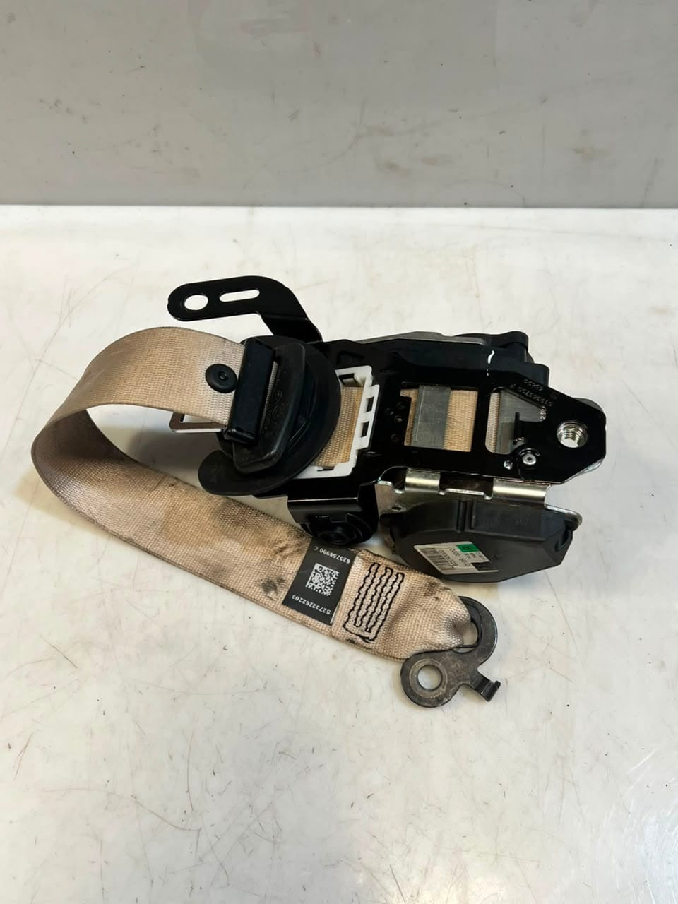BMW 5' 7 SERIES F10 F11 F01 F02 Front Right Seat belt 6237430 OEM