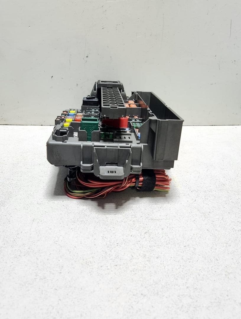 BMW Z4 E89 Power Distribution Fuse Box Front Plastic Metal 9154971 OEM