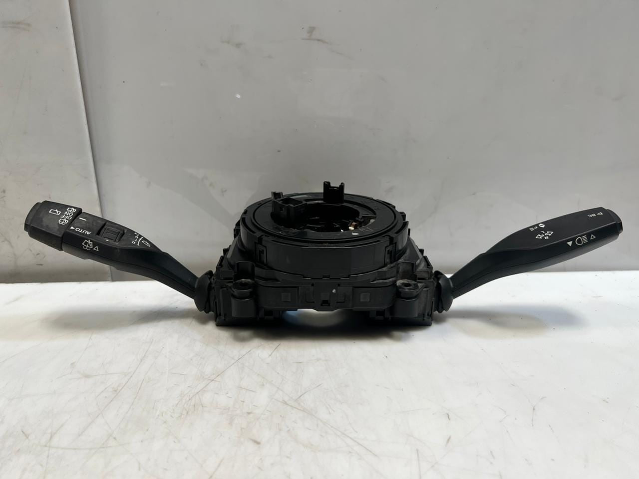 BMW 2' F45 F46 X1 F48 X2 F39 F15 X5 M F85 Switch Cluster Steering Column 6827370