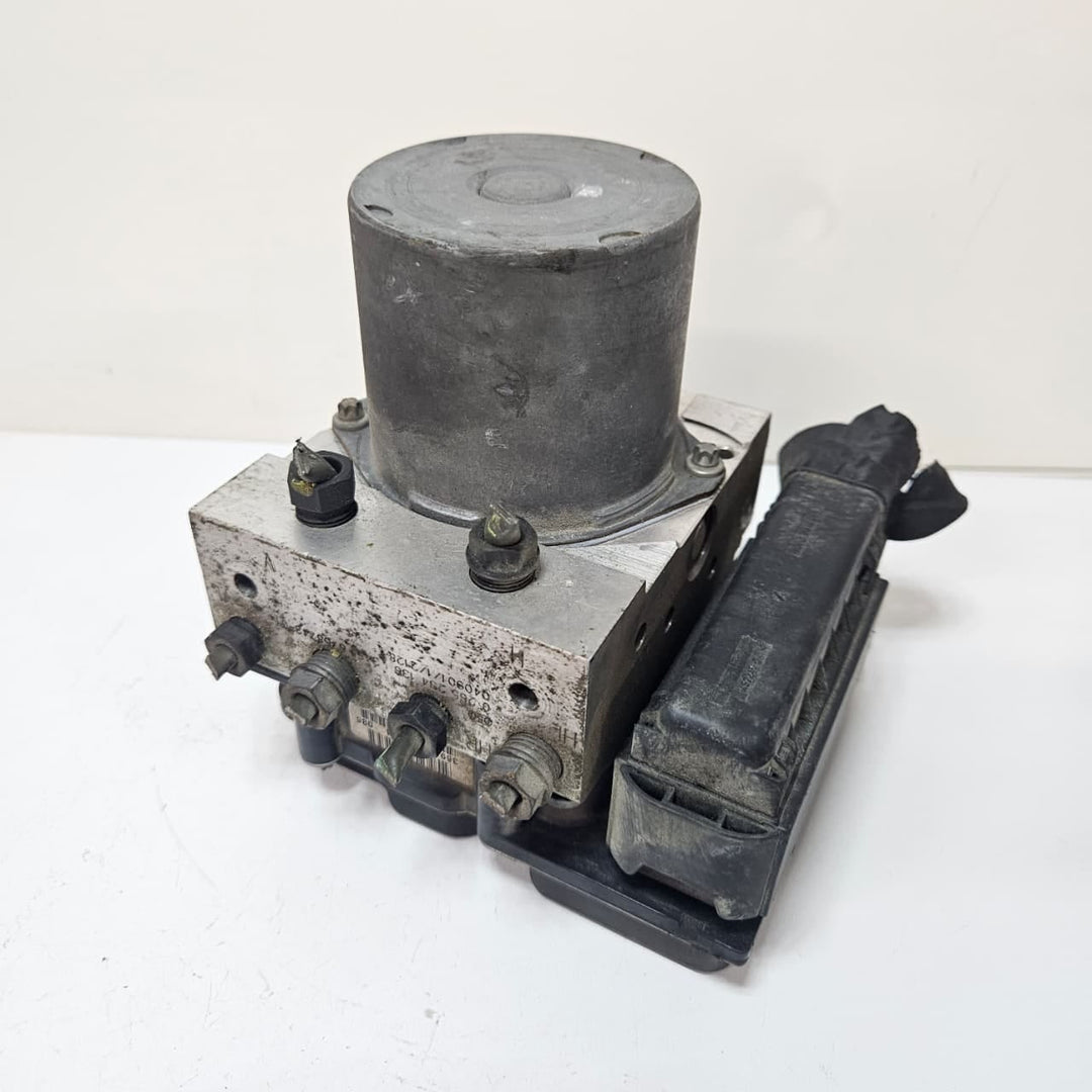 2004-2007 BMW 5 6 Series E60 E61 530i E63 E64 ABS Hydraulic Pump 6769707