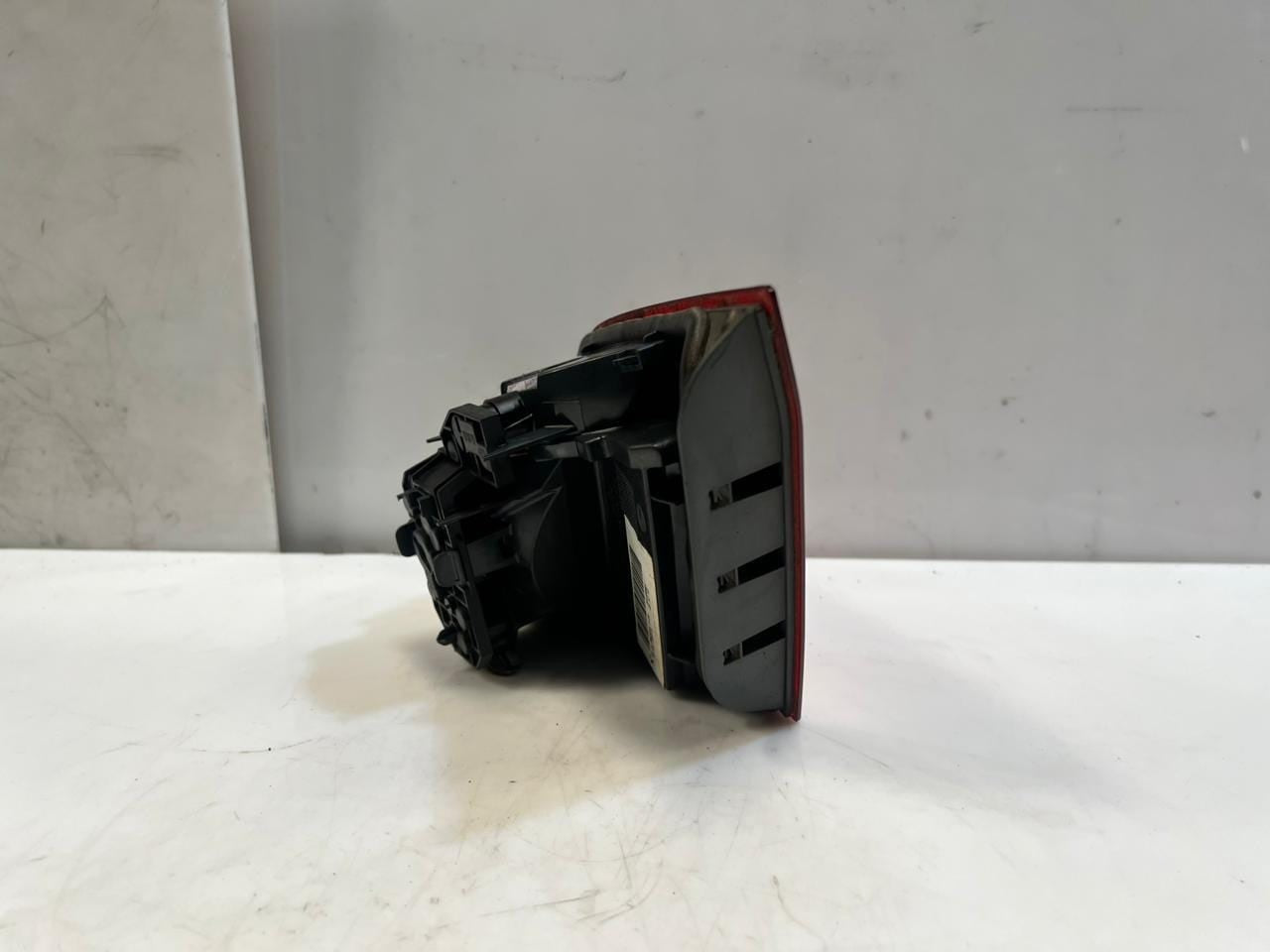 2012-2014 BMW 5 SERIES F10 Trunk Lamp LID LEFT REAR TAIL LIGHT 7203225 OEM