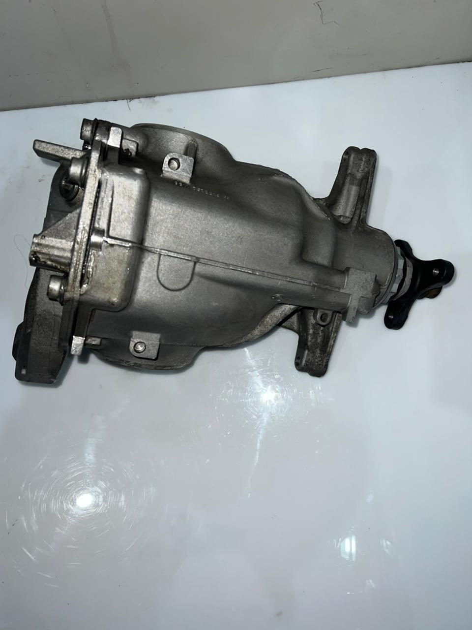 2011 BMW 528i Rear Differential Assembly 7578149 F10 523i models 3.38 RATIO
