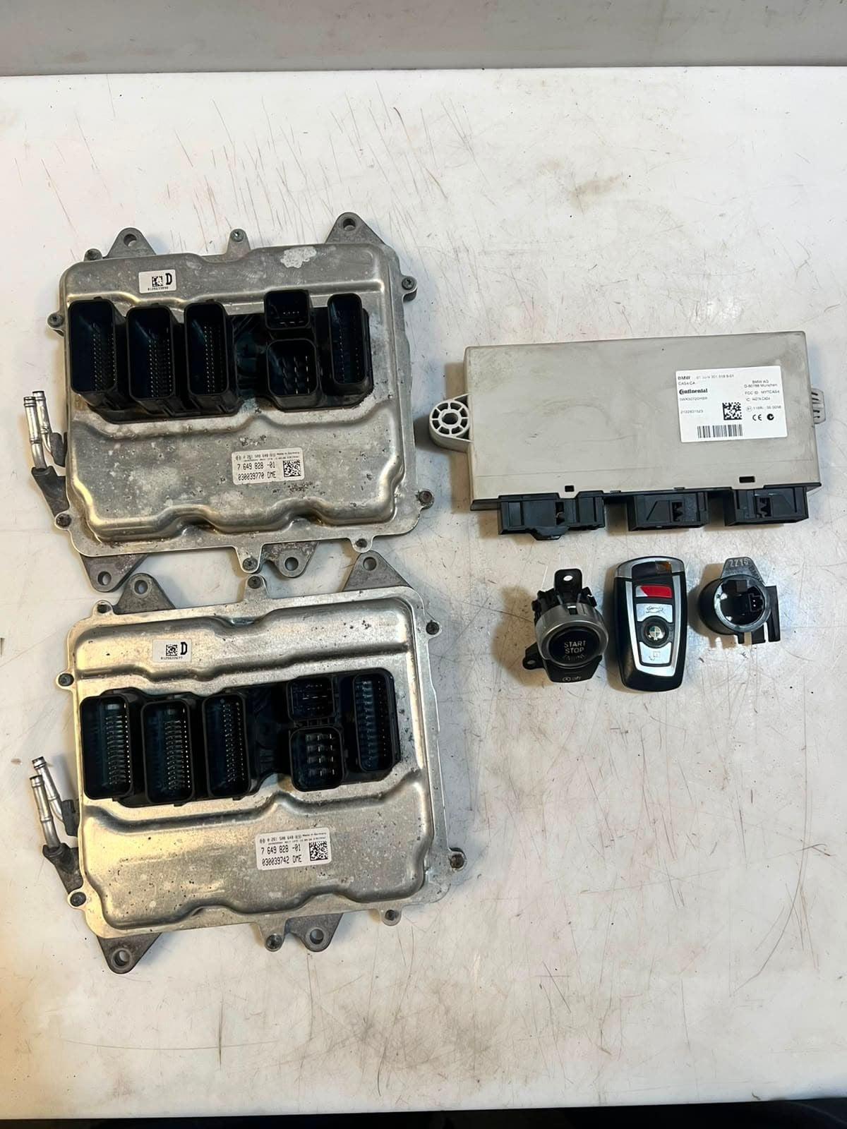 2013 BMW F01 LCI 750i N63N ECU Engine Control Module SET DME+CAS4+1KEY 7649828