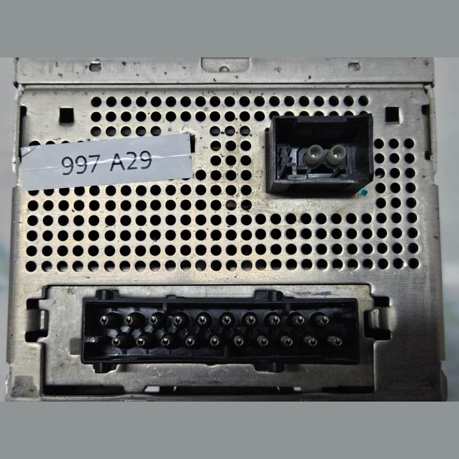 2002-2005 BMW 745i E65 E66 series DSP Audio Amplifier 6938997 OEM