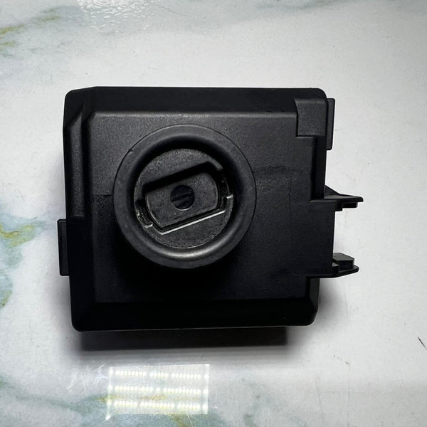 2014-2015 Mercedes-Benz GLA250 Ignition Switch Module A2469051402 W246 B180 CLA