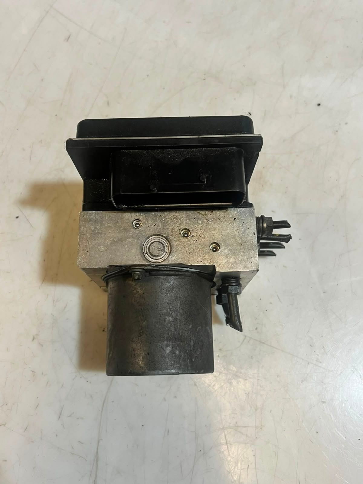 2004 BMW 5 Series E60 E61 ABS HYDRAULIC Pump 6765485 OEM