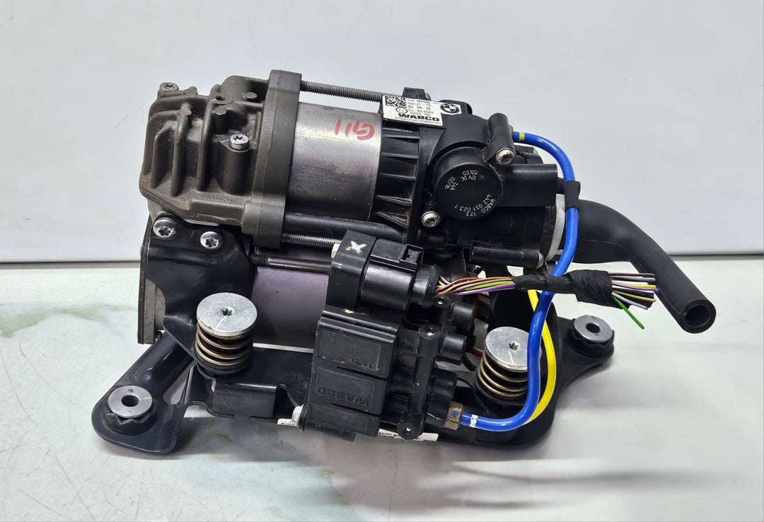 BMW 740e 7 Series G11 G12 Air Pump (Suspension) 6861882 OEM