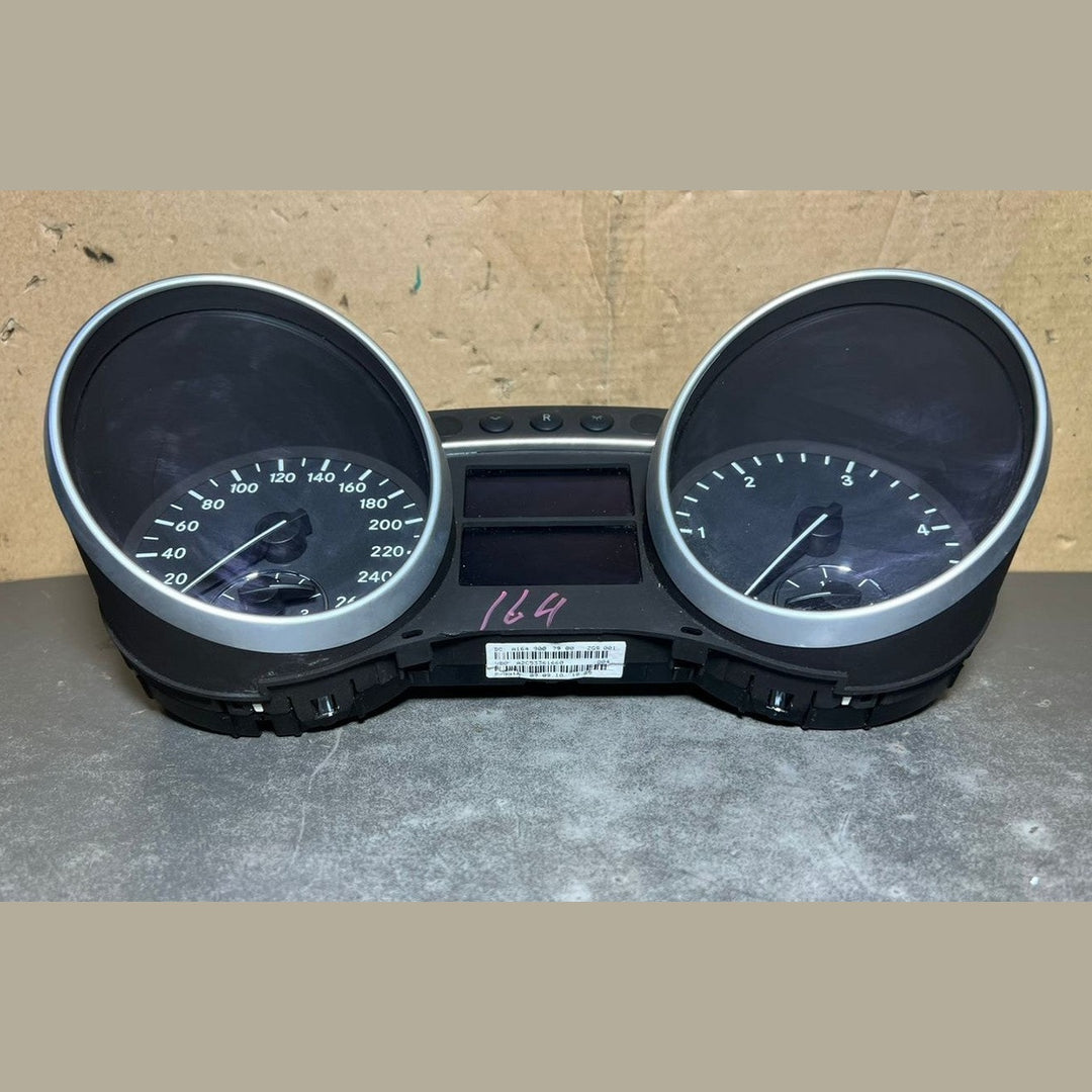 07-13 Mercedes-Benz W164 GL ML Kombiinstrument Tacho A164 9007900 OEM