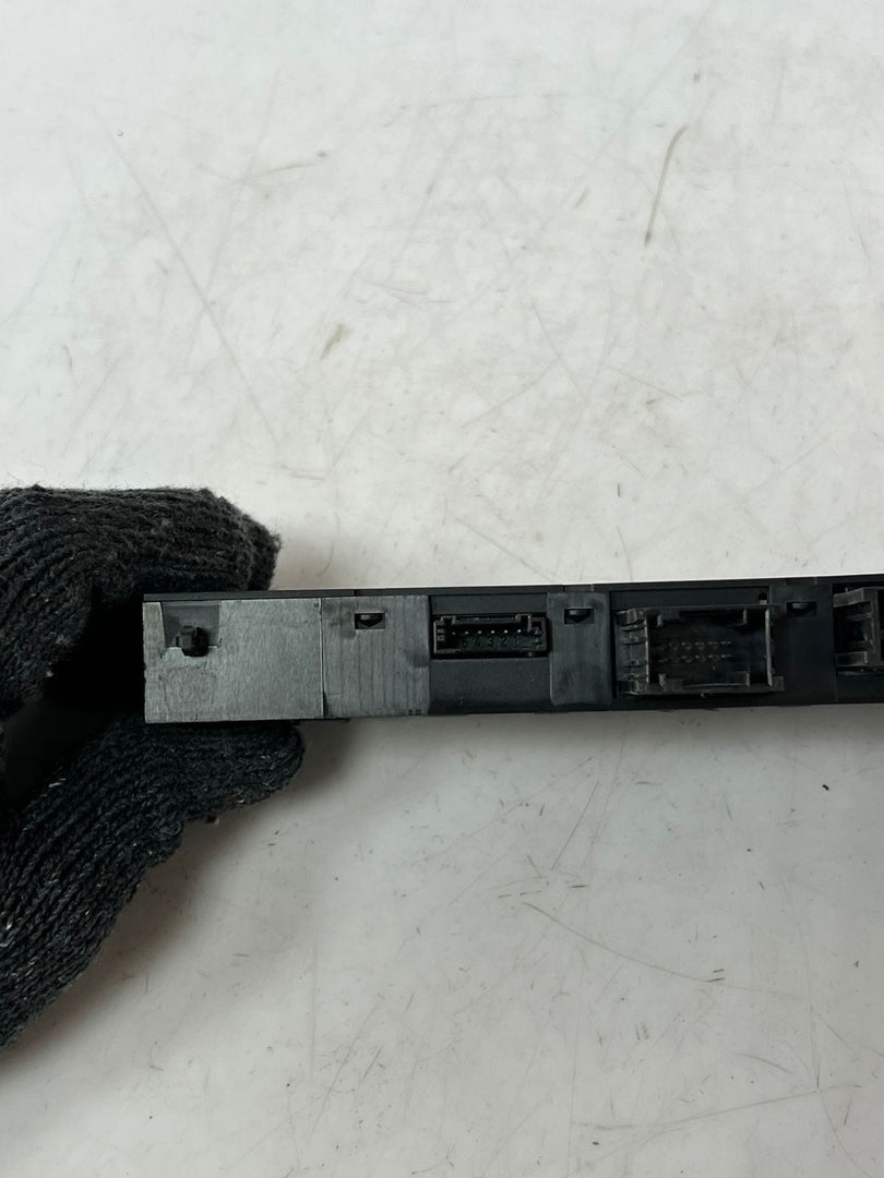 2004-2008 BMW 525i E60 E61 5' Heated Seat Dsc Switch Panel MODULE 6940223 OEM