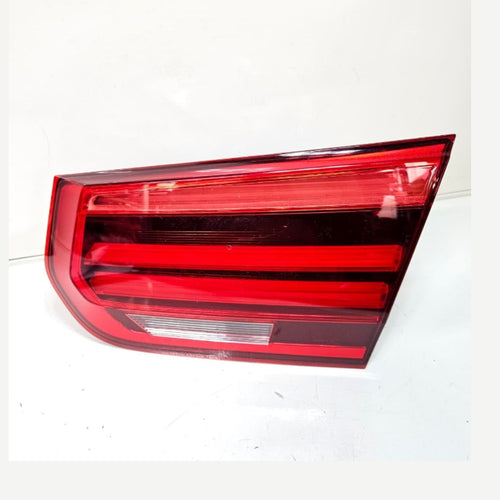 7369120-BMW 3er F30 F31 F35 LCI M3 F80 Rückleuchte innen rechts OEM