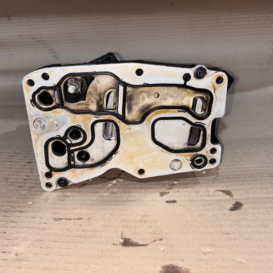 BMW F10 F30 F15 N57 OIL FILTER  oil filter housing- 7037932
