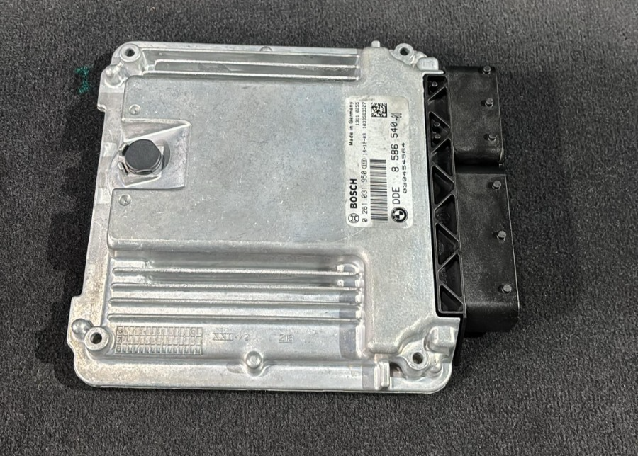 BMW  X5 F15 N57N ENGINE CONTROL UNIT  MODULE  DDE ECU ONLY - 8586540